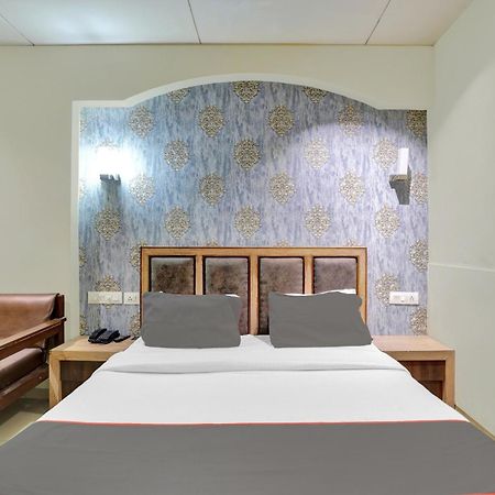 Collection O 82926 Hotel Royal Plaza Ahmedabad Eksteriør bilde
