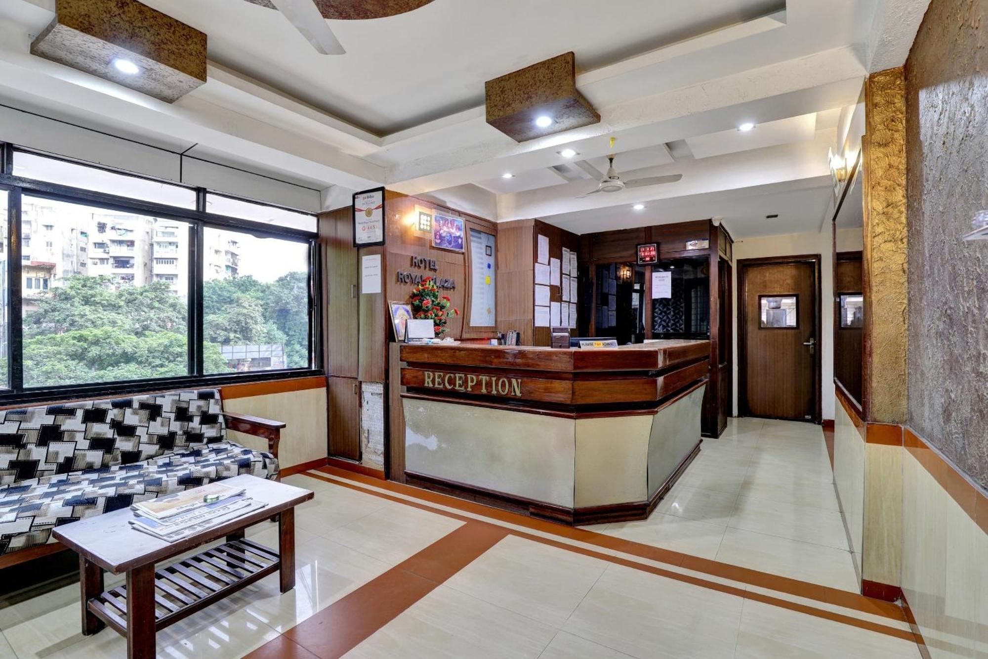 Collection O 82926 Hotel Royal Plaza Ahmedabad Eksteriør bilde